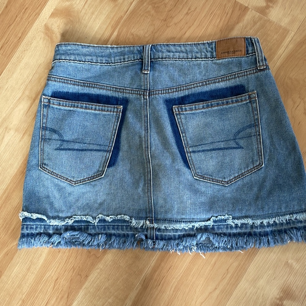 American Eagle denim skirt distressed 8